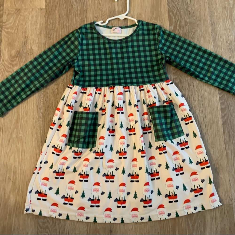 Pete & Lucy Girl's Size 7/8 Adorable Holiday Dress With Santa Claus Print